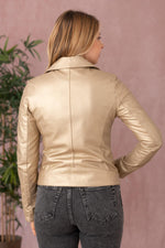 Timeless Perfecto in light gold sheepskin-modern, luminous, and bold. - Image n°7