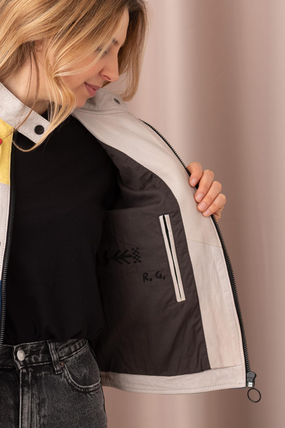 Soft white lambskin jacket, regular fit, ideal for spring and summer. - Image n°9