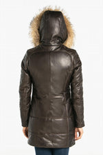 Sleek lambskin jacket with detachable fur-trimmed hood for winter. - Image n°3