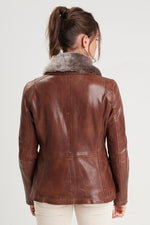Vintage sheepskin jacket, washed finish, fur collar, slim-cut. - Image n°3