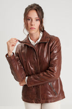 Vintage sheepskin jacket, washed finish, fur collar, slim-cut. - Image n°4