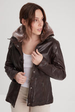 Slim aviator jacket in russet washed lambskin, timeless and soft. - Image n°5