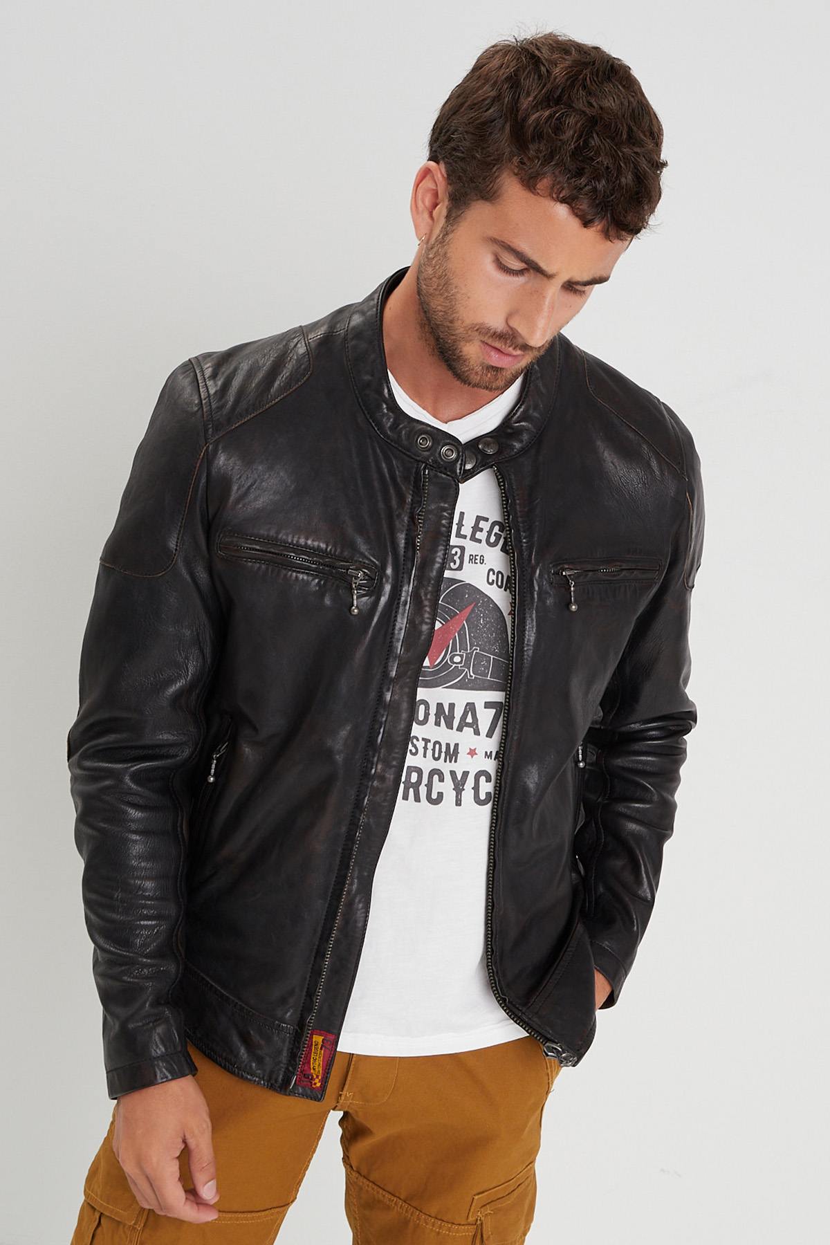 Aged lambskin biker jacket with metal grommets and zippered cuffs. - Image n°4