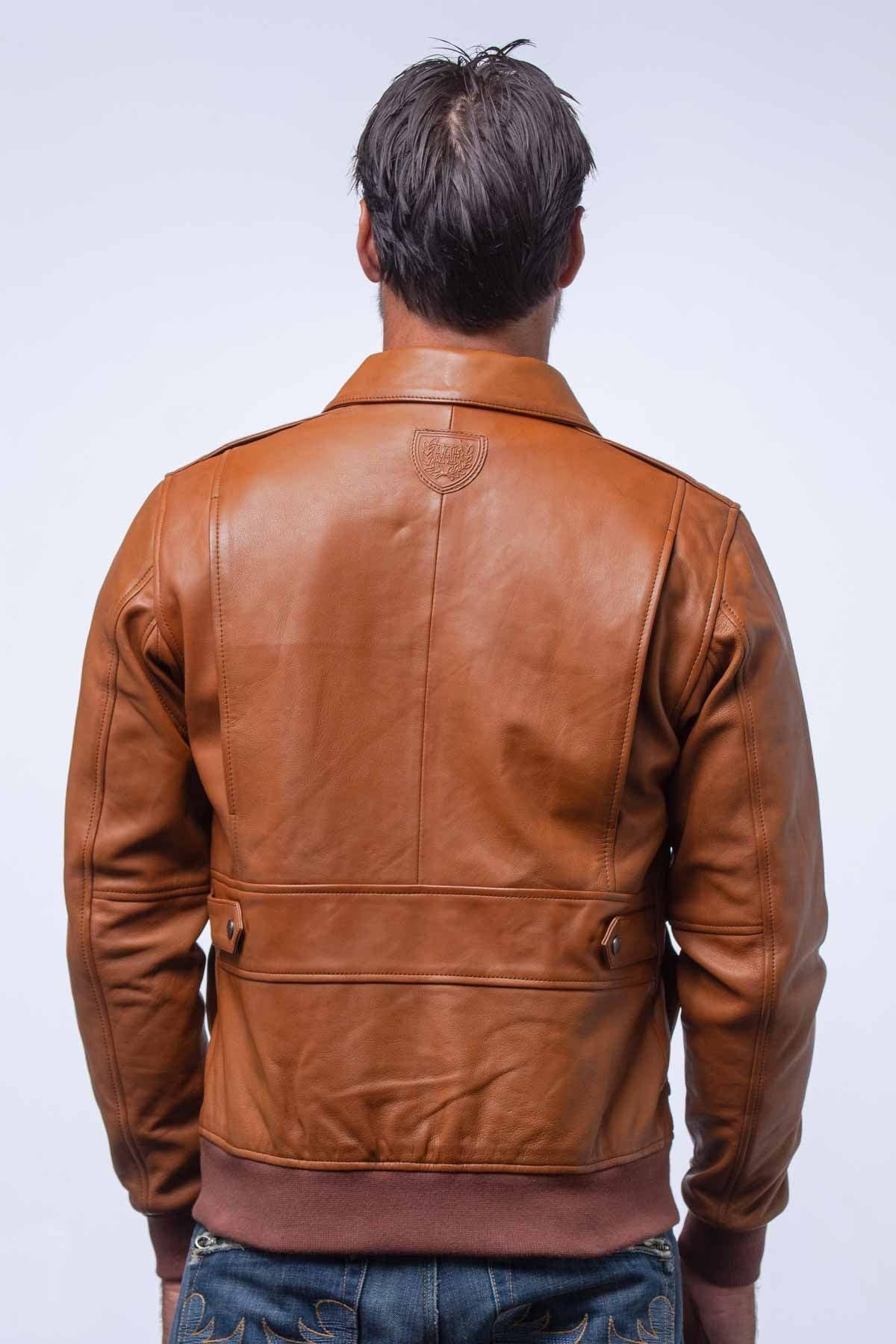 Camel sheepskin jacket with RAF heritage. Soft, light, and versatile. - Image n°3