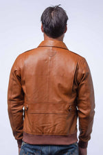 Camel sheepskin jacket with RAF heritage. Soft, light, and versatile. - Image n°3