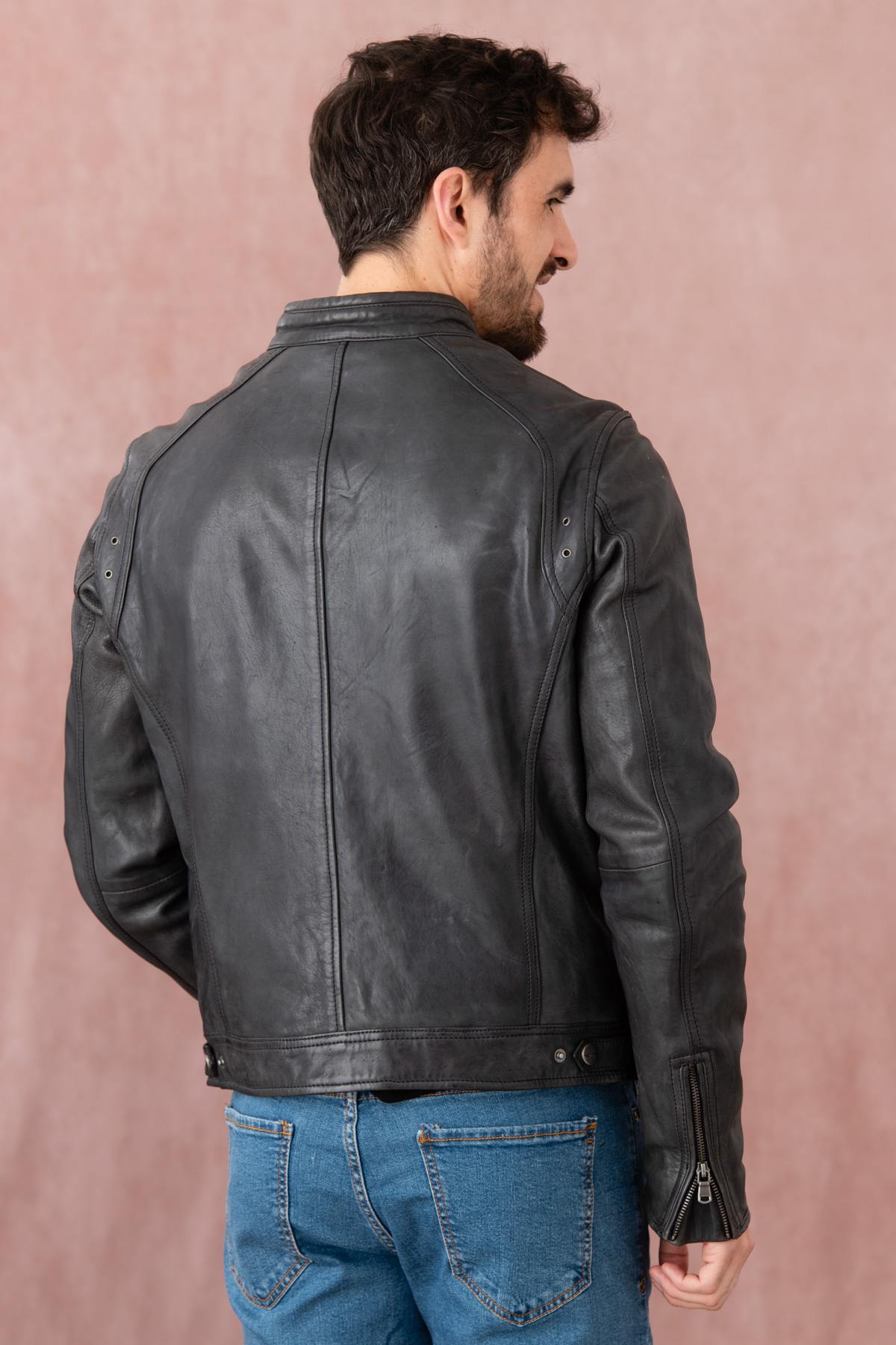 Slim-fit lambskin jacket in midnight blue, soft and timelessly styled. - Image n°6