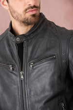 Slim-fit lambskin jacket in midnight blue, soft and timelessly styled. - Image n°3