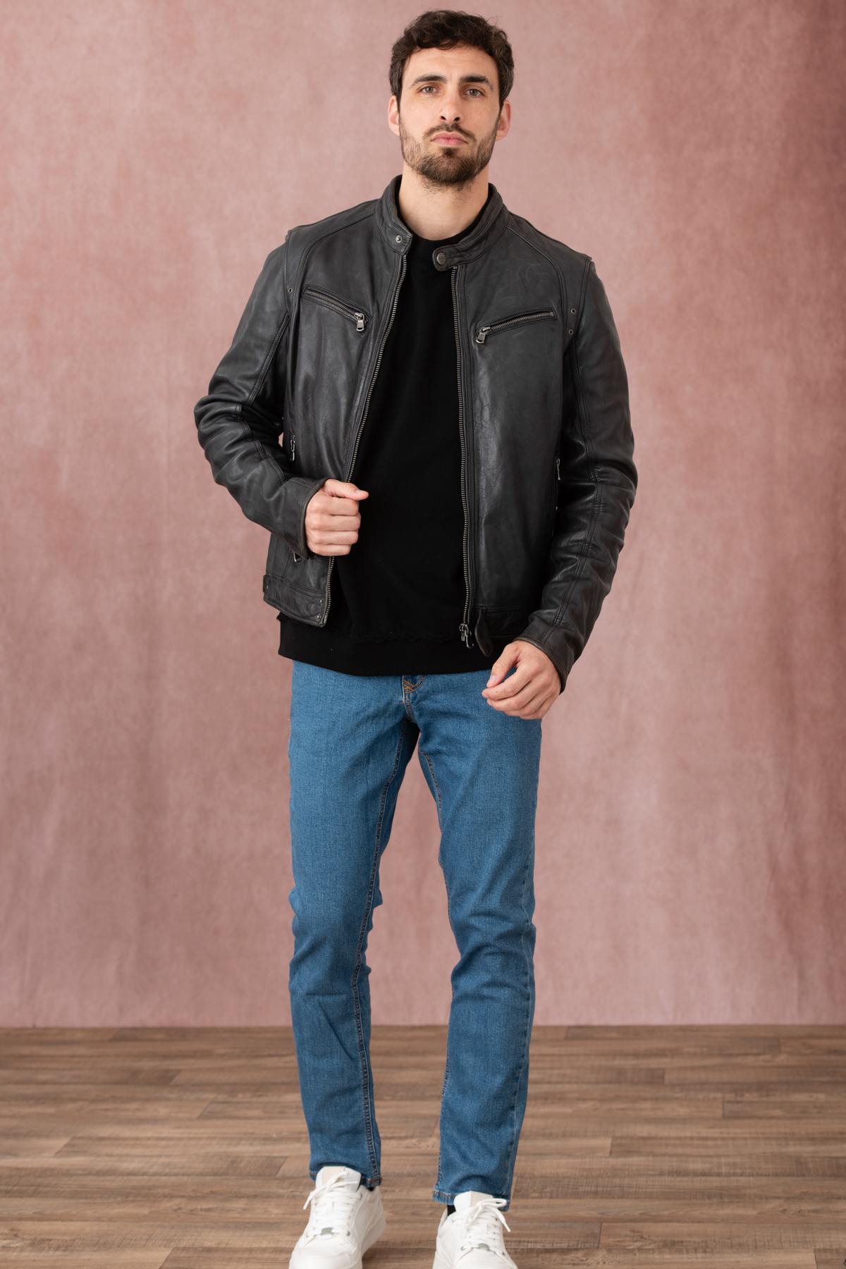 Slim-fit lambskin jacket in midnight blue, soft and timelessly styled. - Image n°4