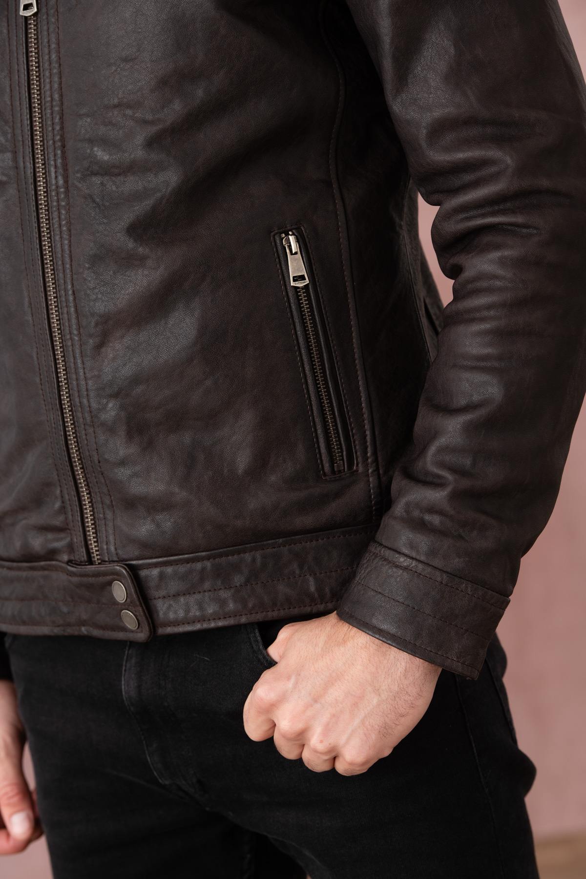 Earth brown sheepskin jacket: soft, durable, and effortlessly stylish. - Image n°7
