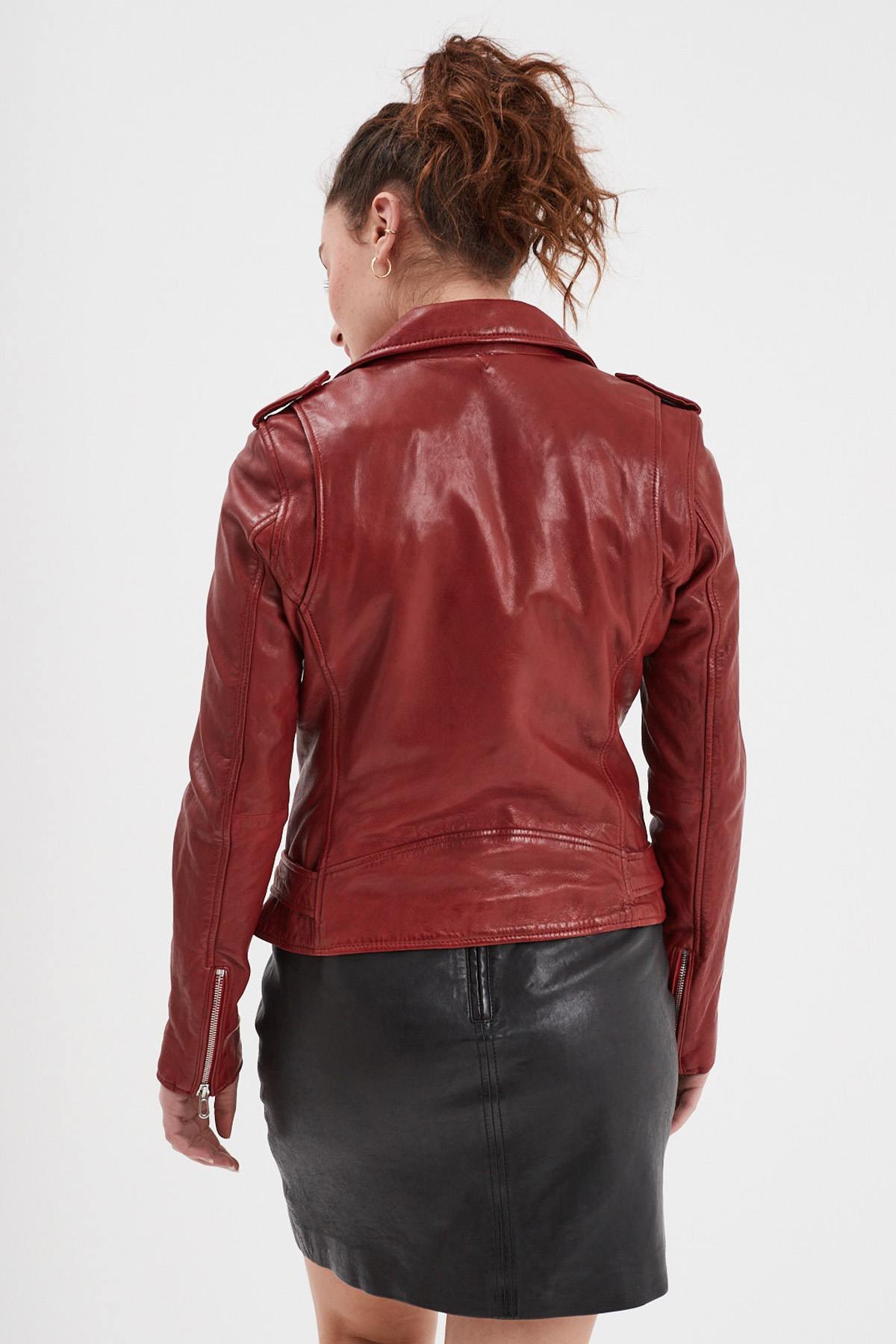 Vegetable-tanned lambskin biker in red chili, washed for a soft touch. - Image n°5