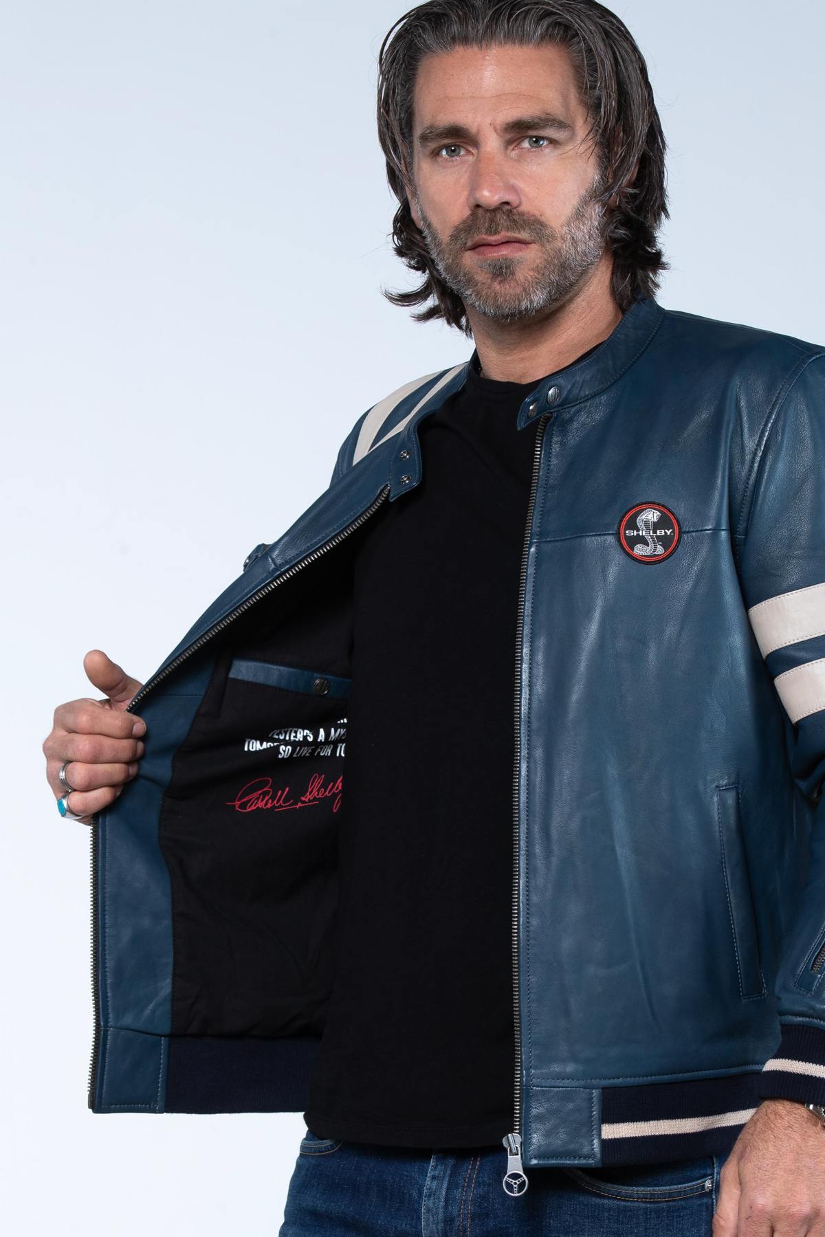 Royal blue sheep leather jacket inspired by Shelby Cobra's legacy. - Image n°6