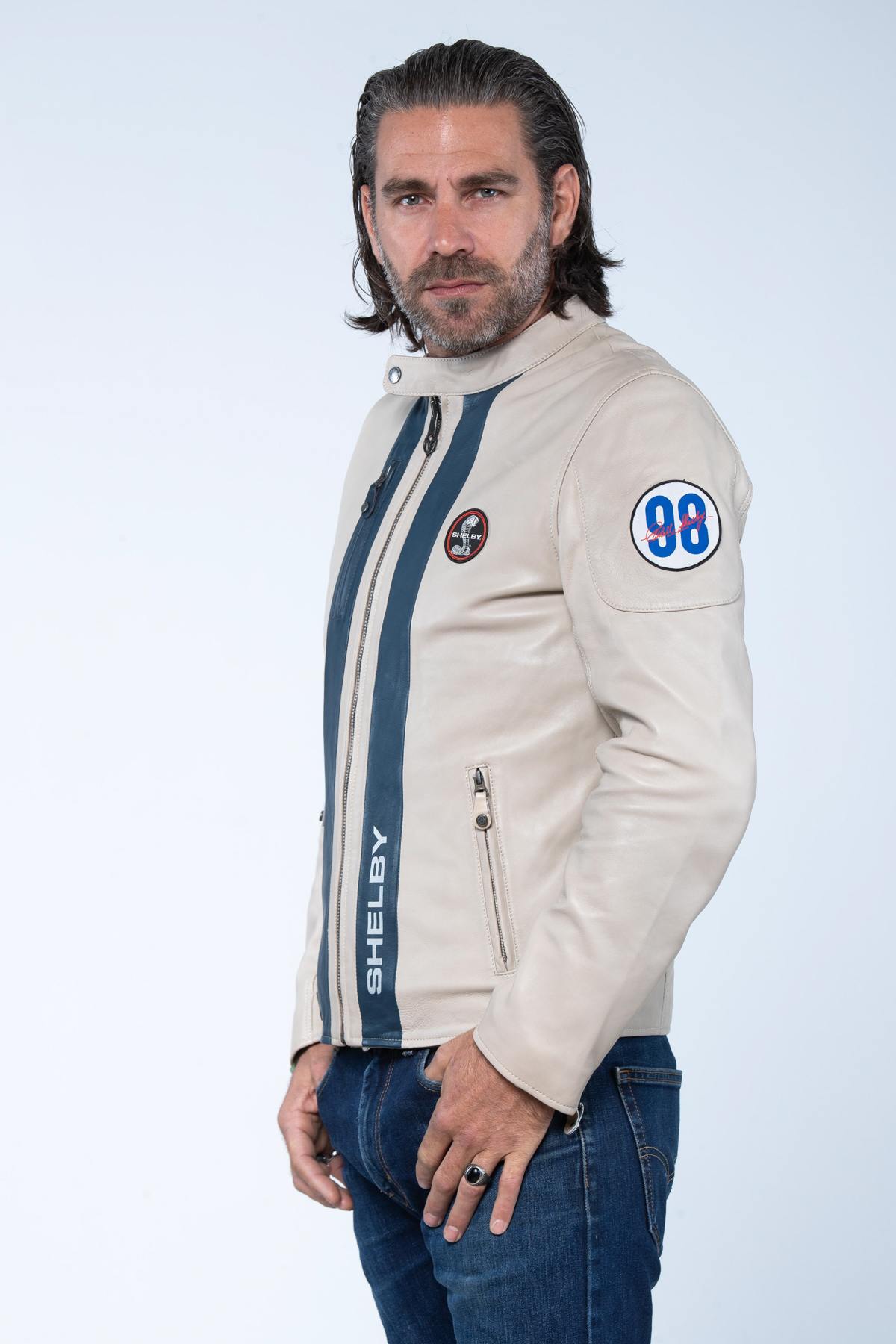 Lightweight ecru sheepskin jacket, inspired by Shelby's racing spirit. - Image n°5