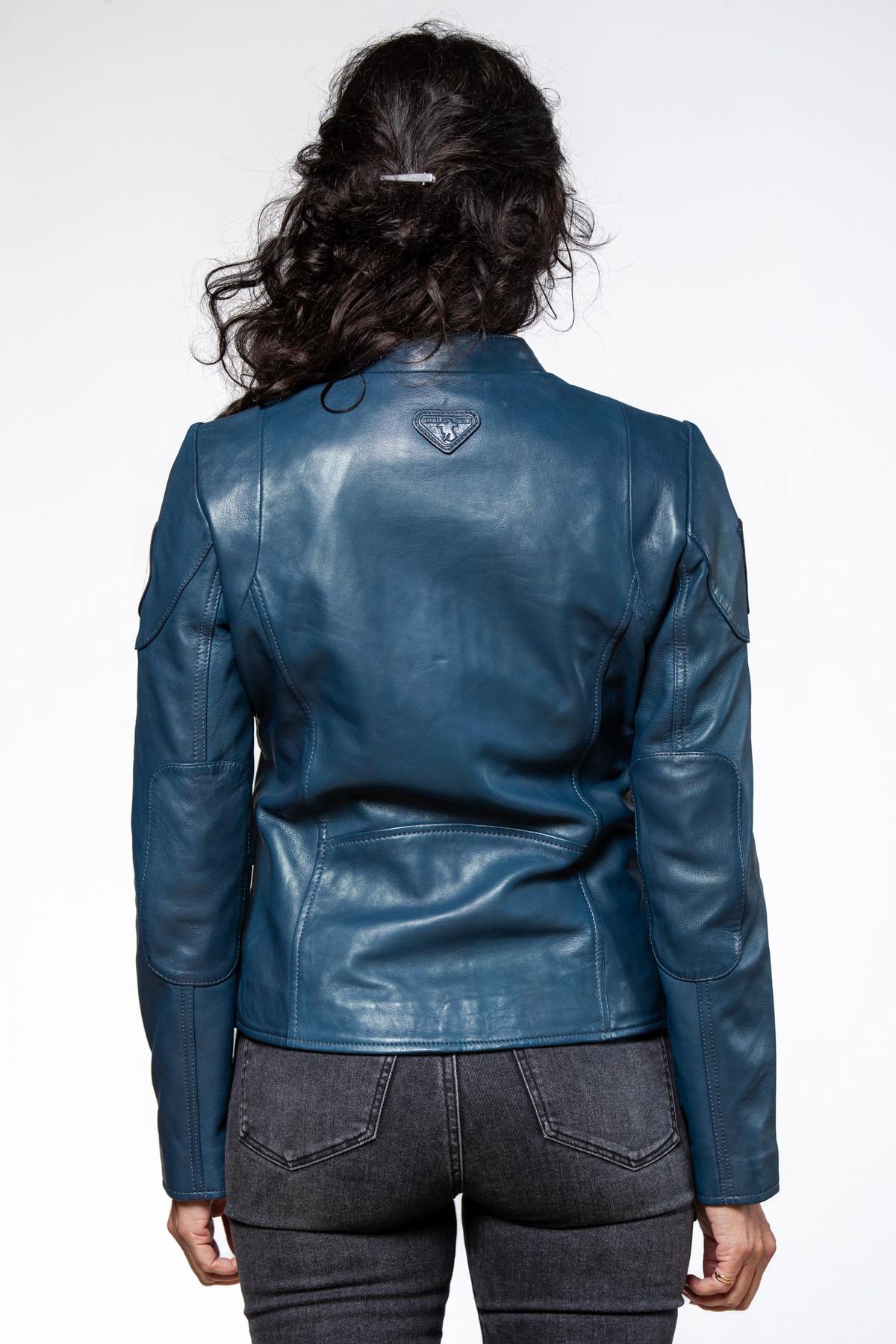 1950s racing-inspired royal blue sheepskin jacket, sleek and feminine. - Image n°3