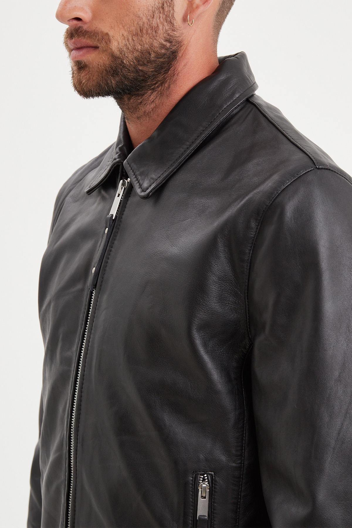 Daytona's black lambskin jacket: soft, tailored, and timeless. - Image n°7