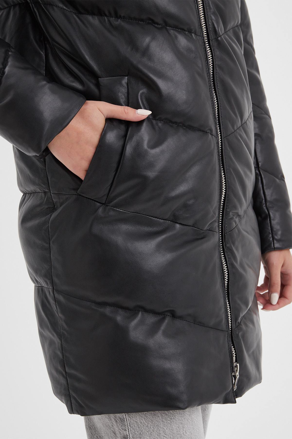 Soft black sheep leather jacket, quilted for warmth and style. - Image n°4