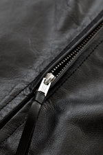 This horsehide café racer revives the iconic 1950s J100 spirit. - Image n°10