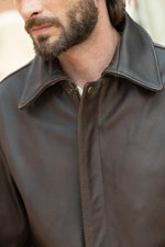Pre-distressed cowhide Indiana Jones jacket. Full-cut, rugged style. - Image n°9