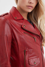 Slim red sheep leather jacket with zip fastening and bold rock style. - Image n°5