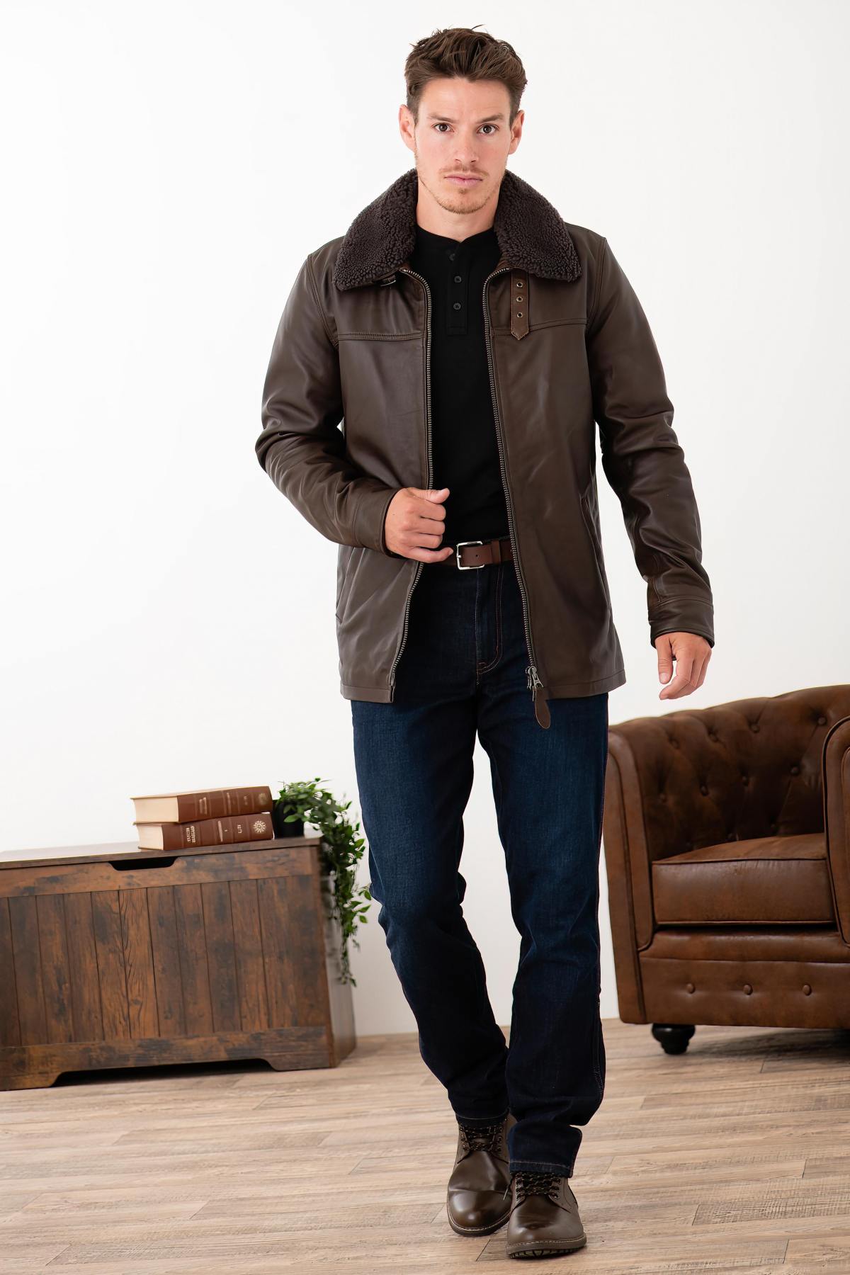 Brown cowhide aviator jacket by Schott, removable fur collar and zip. - Image n°5