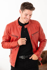 Red sheepskin jacket, skinny cut, motard edge-perfect year-round wear. - Image n°3