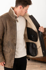 Sand-hued shearling with an aged finish. Soft, warm, and timeless. - Image n°3