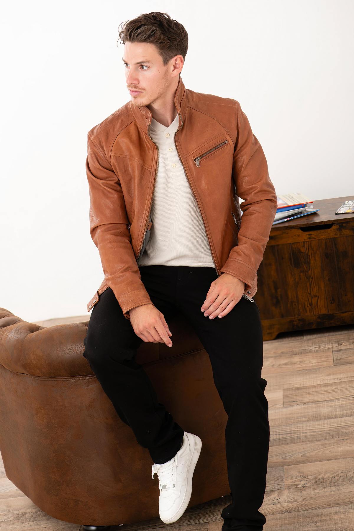 Tan sheepskin jacket, regular fit-soft, smooth, and versatile. - Image n°2
