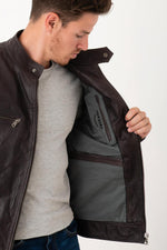 Warm brown sheepskin jacket, smooth and satin-like. Regular fit for effortless wear. - Image n°7