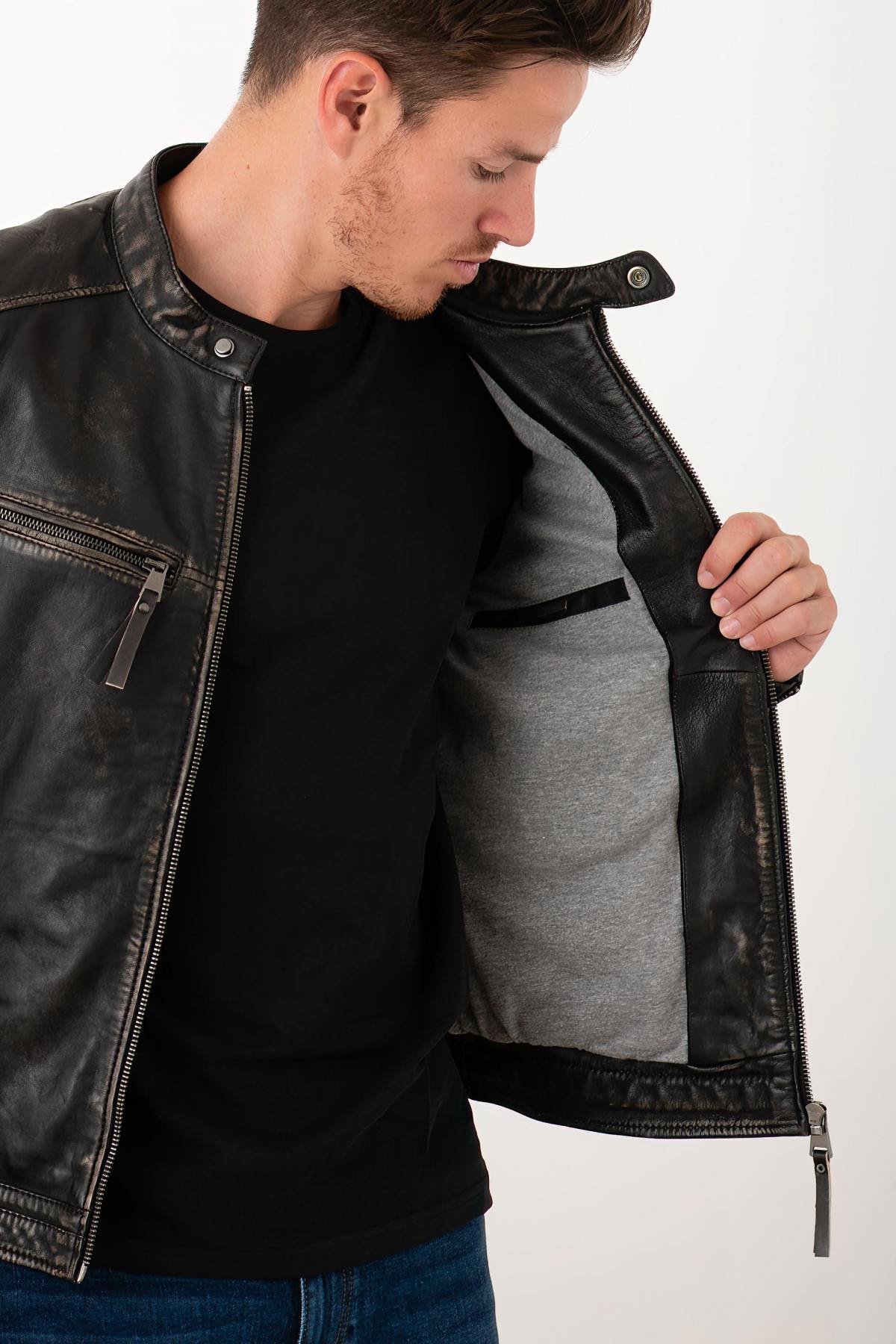 Aged-black sheep leather jacket. Slim fit, zipped pockets and cuffs. - Image n°6