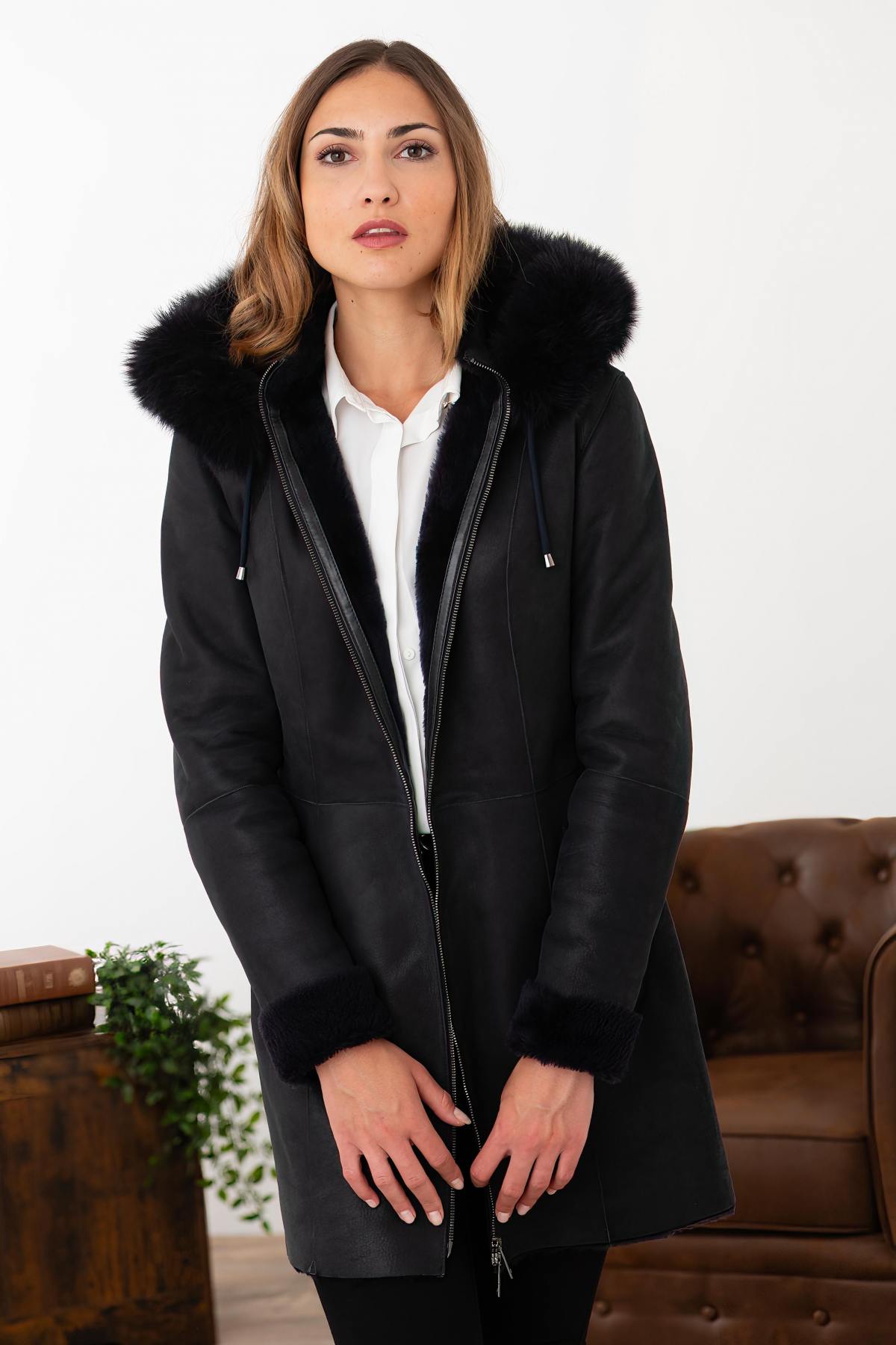 Three-quarter navy lambskin jacket, silky nappa finish, tailored fit. - Image n°4