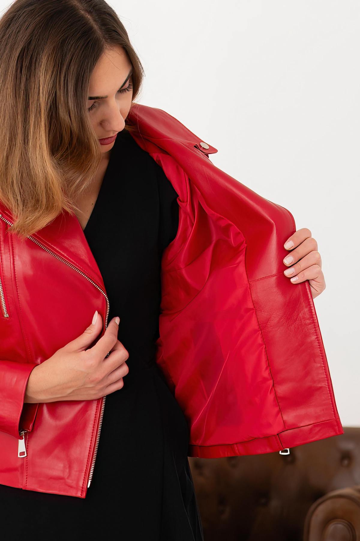 Red pearl lambskin biker jacket, sleek and versatile for any look. - Image n°7
