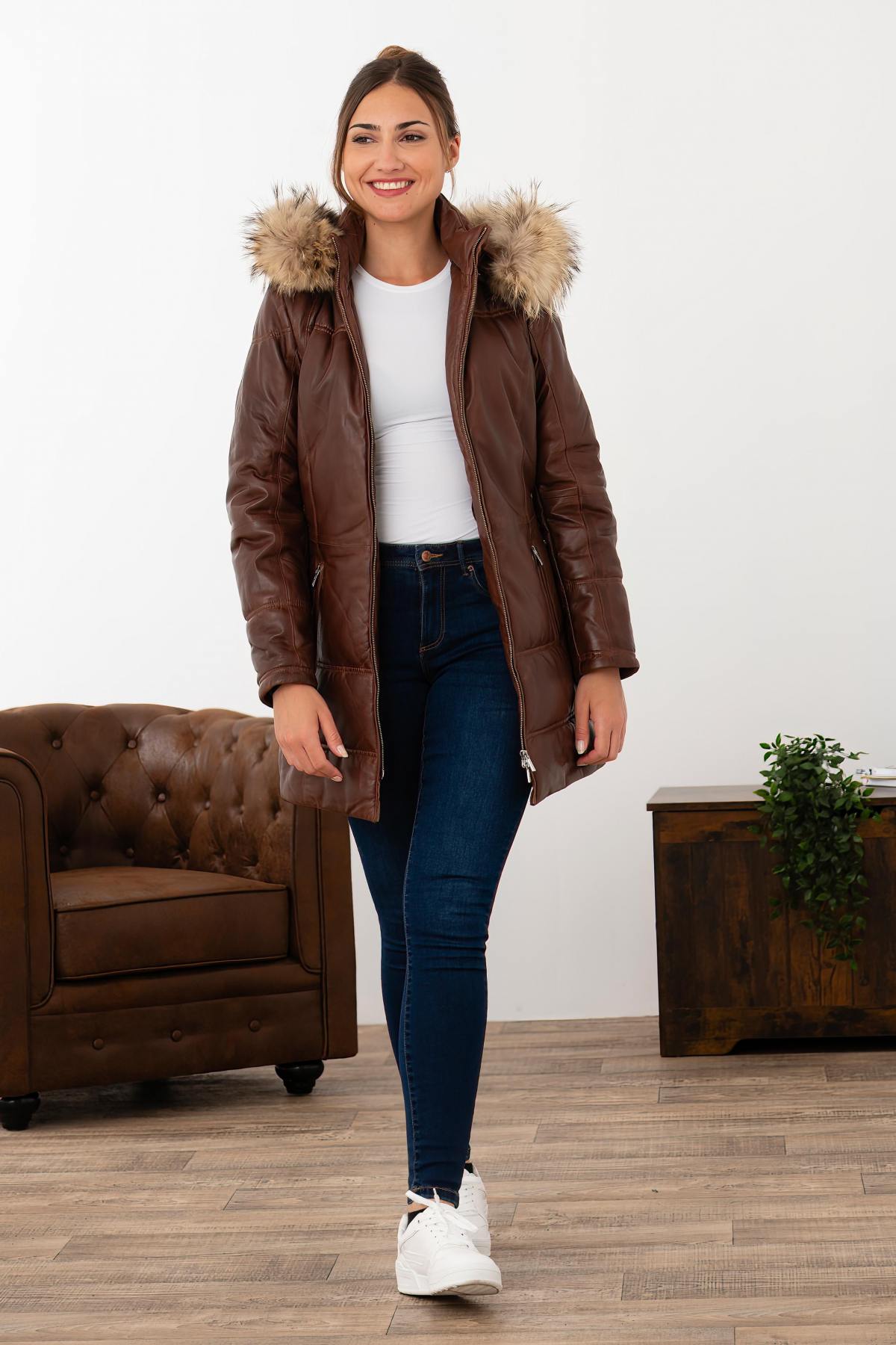 Cognac lambskin jacket, quilted and warm. Detachable fur hood. - Image n°2
