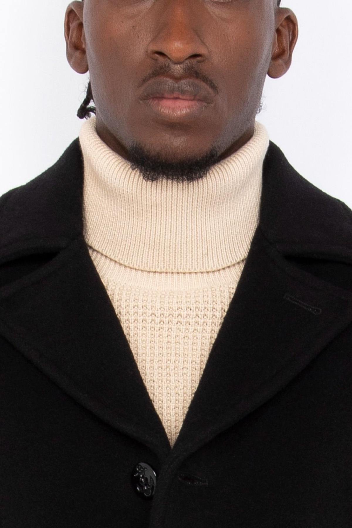 Black long buttoned coat - Image n°4