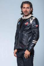 Vintage black sheepskin jacket, patinated finish. Timeless, adaptable. - Image n°5