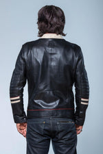 Vintage black sheepskin jacket, patinated finish. Timeless, adaptable. - Image n°3