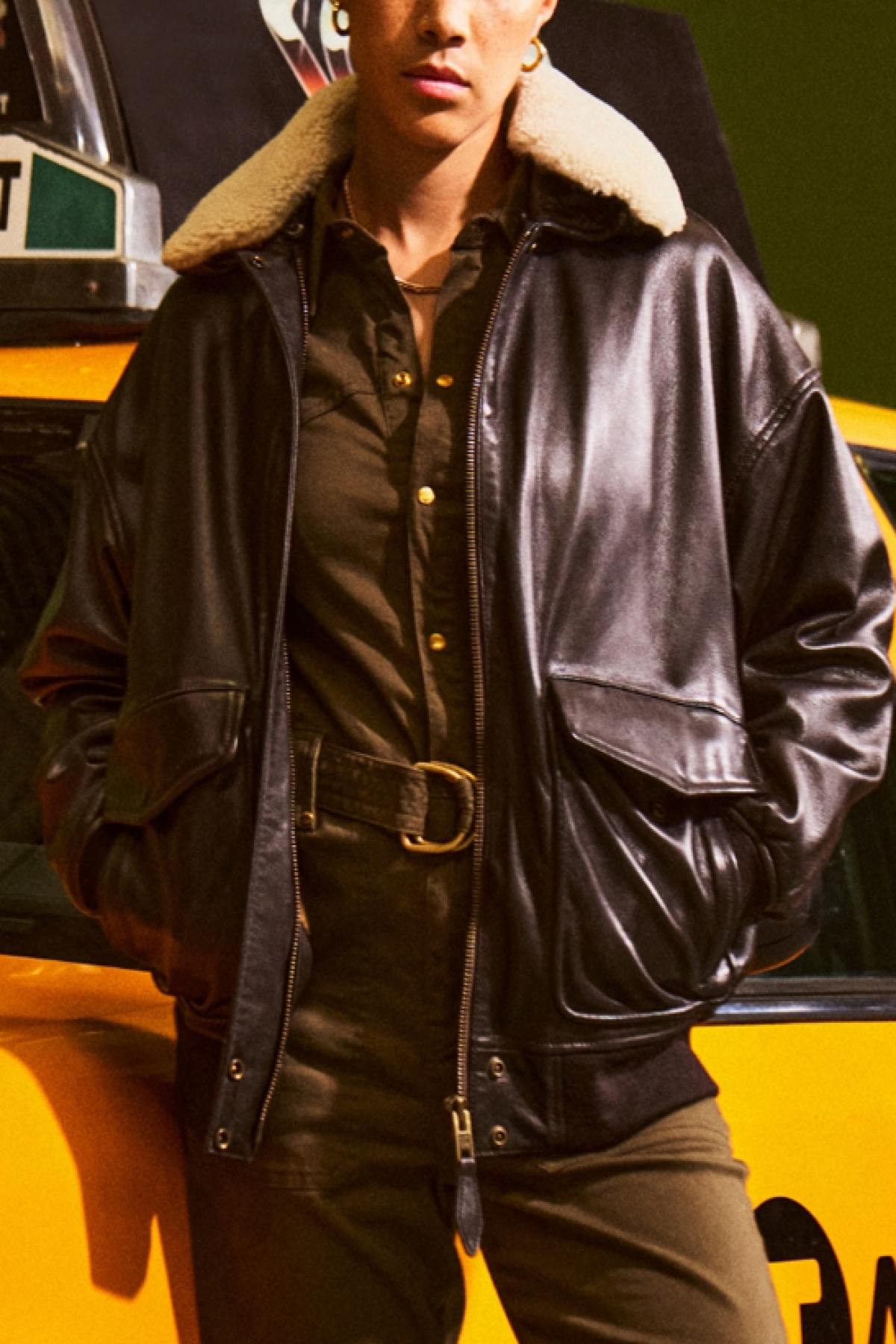 A relaxed aviator jacket by Schott, crafted in soft washed lambskin. - Image n°3
