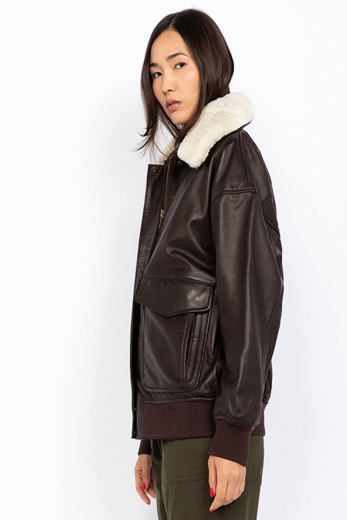 A relaxed aviator jacket by Schott, crafted in soft washed lambskin. - Image n°6