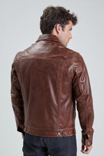 Sturdy brown leather shirt-collar jacket - Image n°3