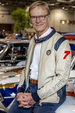 Ari Vatanen's 1988 Pikes Peak legacy in ecru sheepskin. Timeless racing spirit. - Image n°1