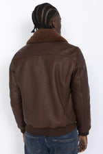 Schott's brown cowhide aviator jacket: removable collar, zip closure. - Image n°5