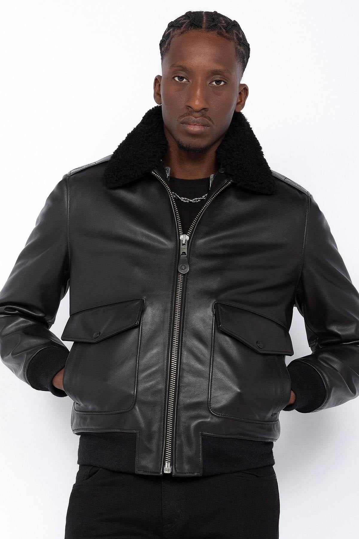 Schott's thick cowhide aviator jacket with removable shearling collar. - Image n°5