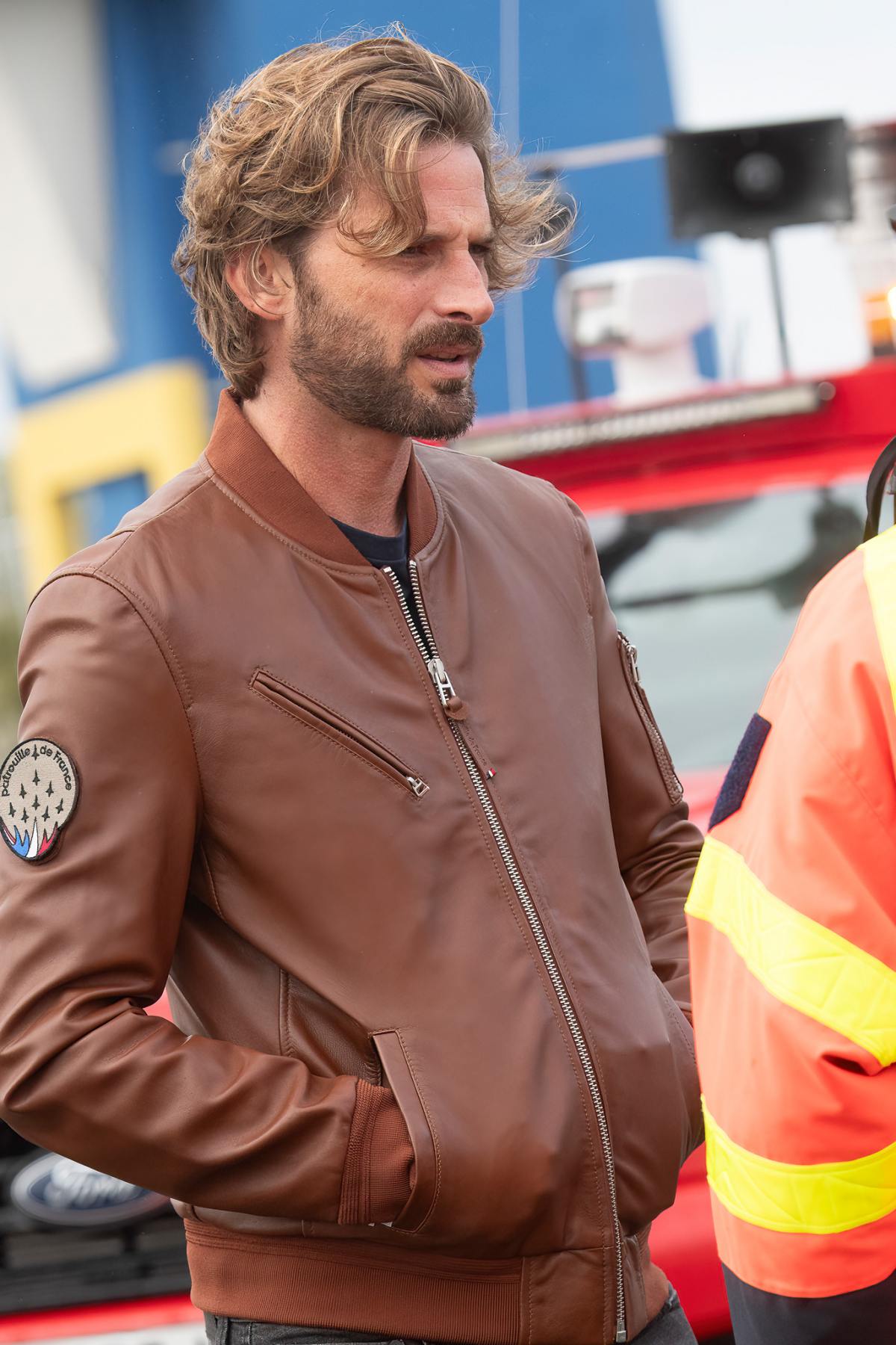 Slim lambskin bomber with moto collar and Patrouille de France patch. - Image n°2