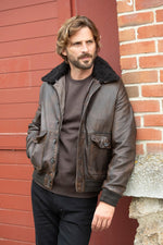 Dark brown lambsheep leather aviator with vegan fur collar. - Image n°2