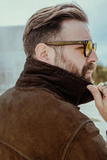 Aged whisky goatskin suede, burnt for a dark, lustrous finish. Tri-season versatility with removable lining. - Image n°7