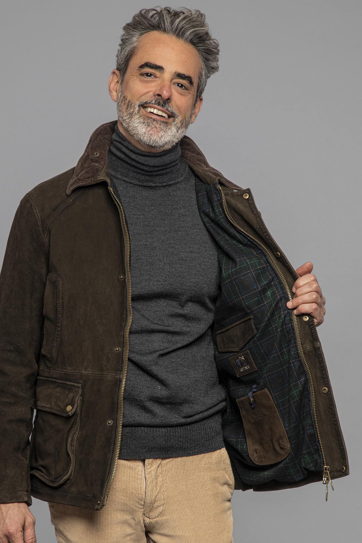 Regular-fit jacket in burnt suede goat leather, timeless and refined. - Image n°7