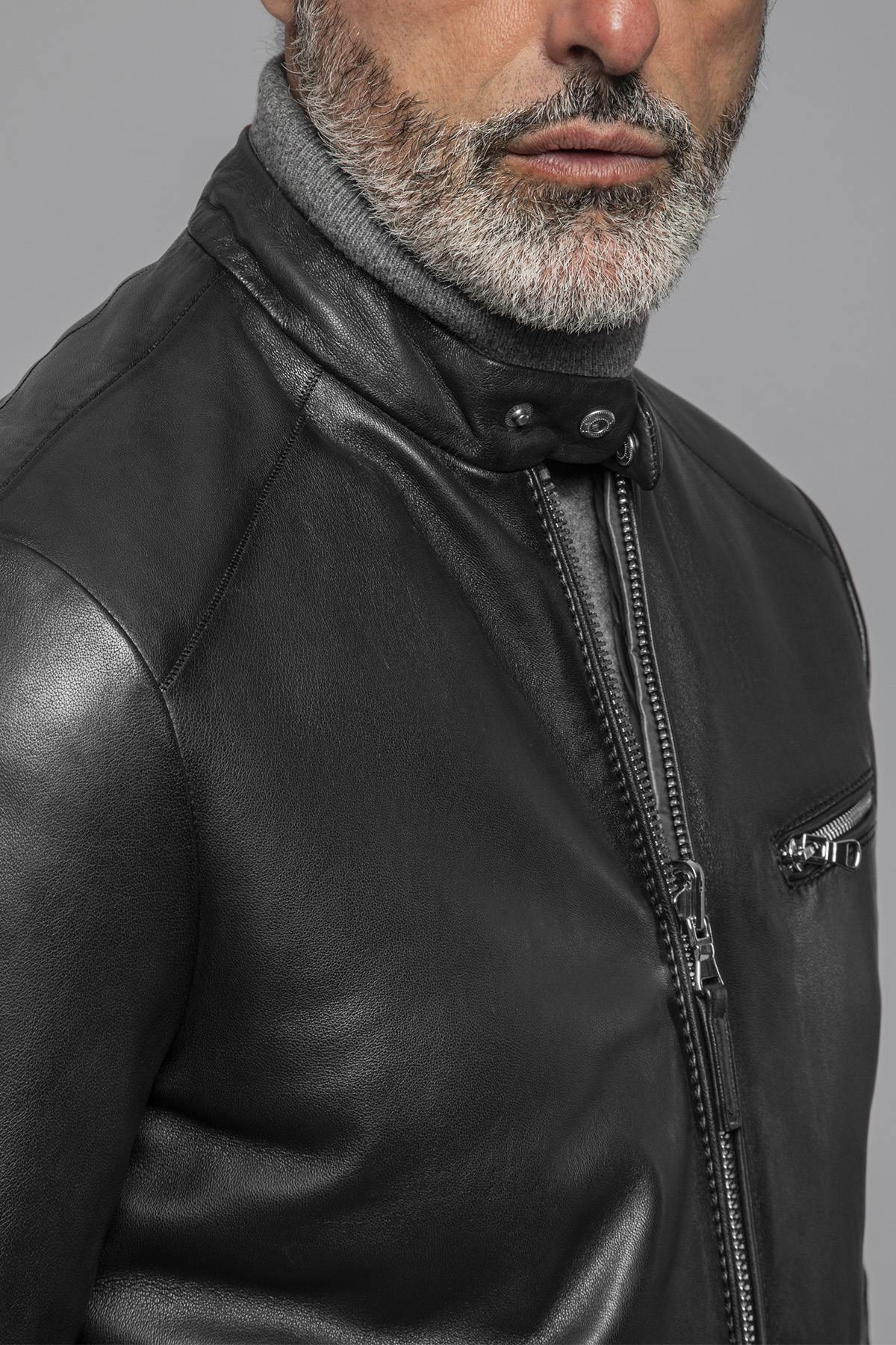 Reversible lambskin jacket: biker style or quilted warmth in one. - Image n°7
