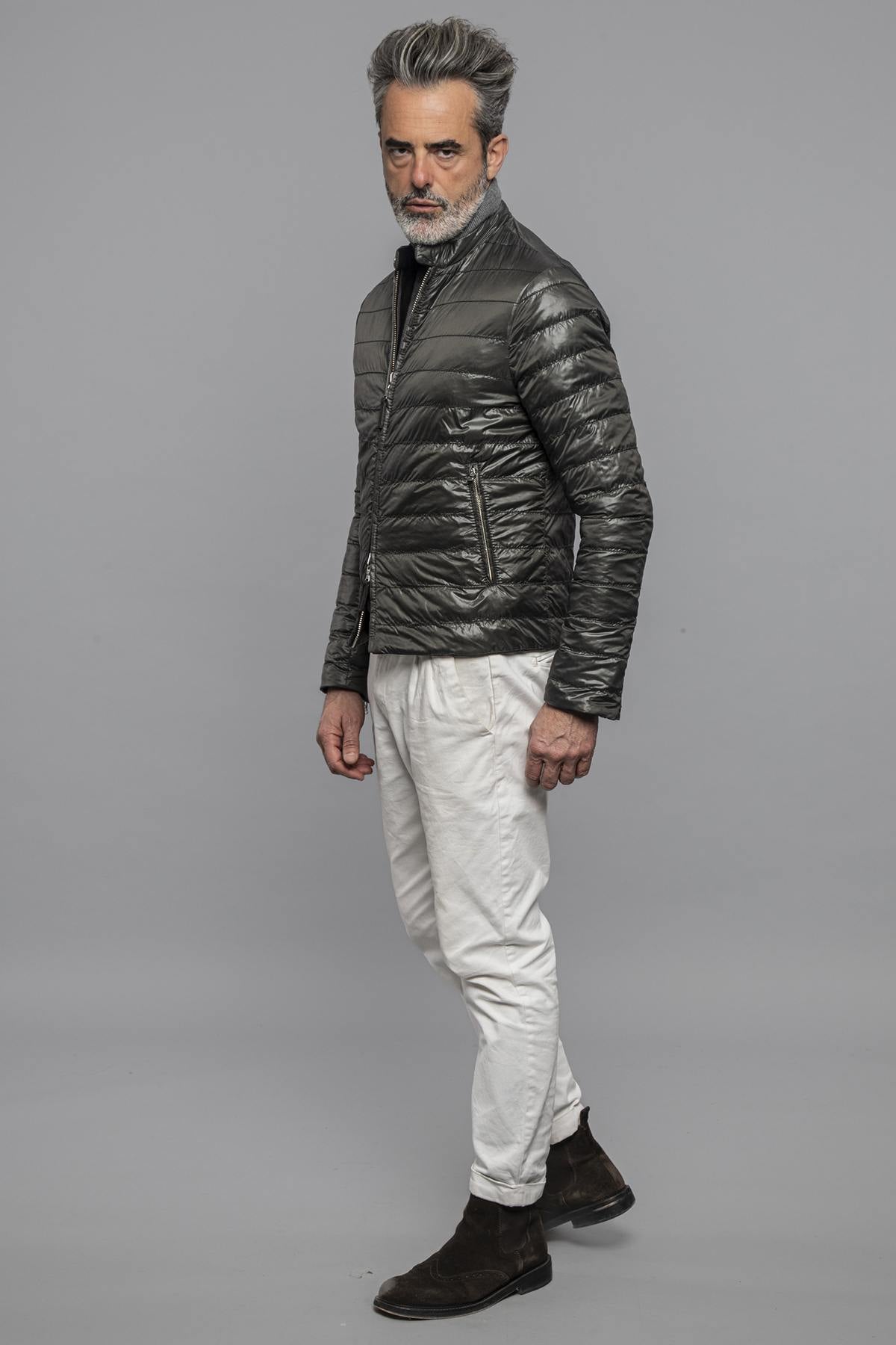 Reversible lambskin jacket: biker style or quilted warmth in one. - Image n°4