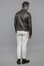 Reversible lambskin jacket: biker style or quilted warmth in one. - Image n°6