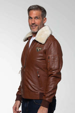 Crown Tortoise sheepskin jacket, aviator-inspired for year-round wear. - Image n°3