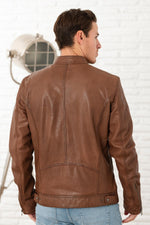 Tan sheep leather jacket with a regular fit and timeless appeal. - Image n°2