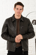 Schott's LC9521D: a refined black cowhide jacket for effortless style. - Image n°1